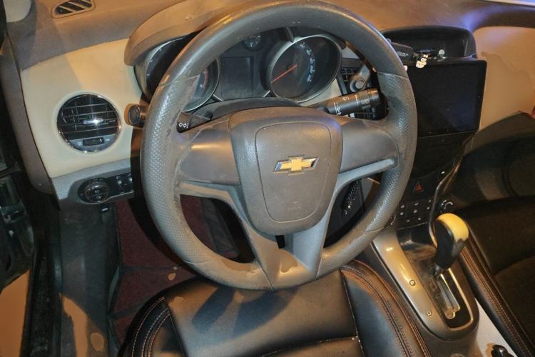 Used Chevrolet Cruze 2015 1.5L Classic SE AT Steering Wheel
