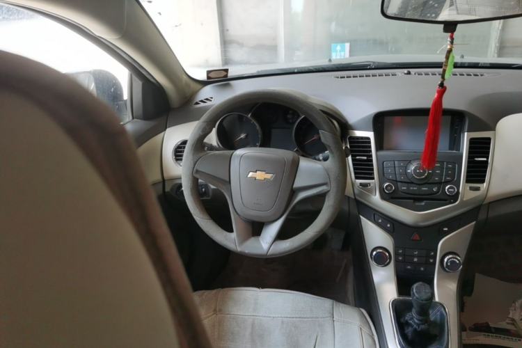 Used Chevrolet Cruze 2015 1.5L Classic SL MT Steering Wheel