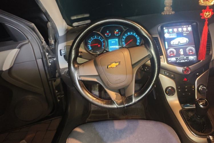Used Chevrolet Cruze 2015 1.5L Classic SL MT Steering Wheel