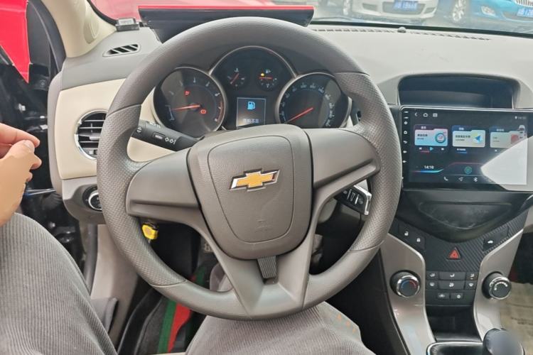 Used Chevrolet Cruze 2015 1.5L Classic SE MT Steering Wheel