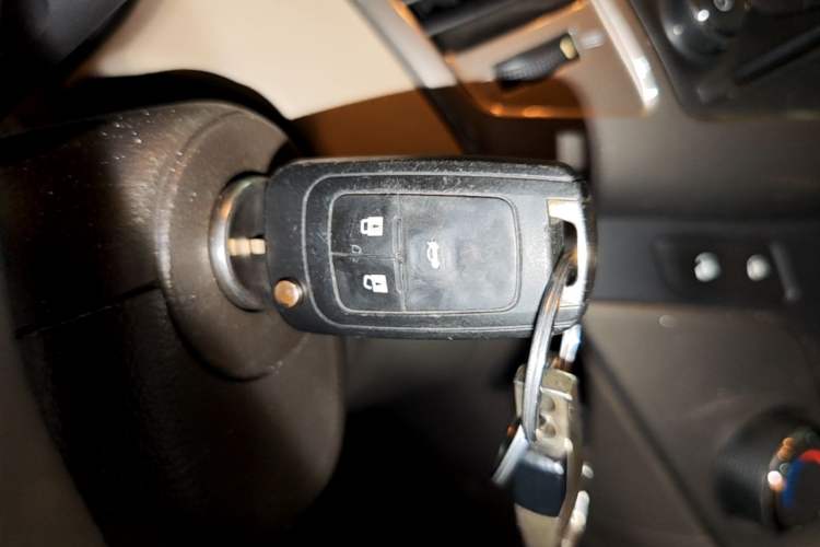 Used Chevrolet Cruze 2015 1.5L Classic SE AT Vehicle Key