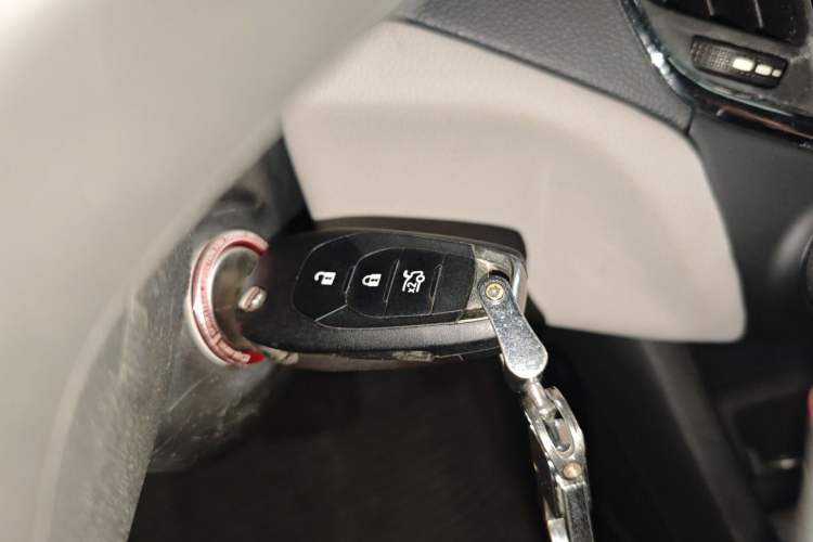 Used Chevrolet Cruze 2015 1.5L Automatic Luxury Edition Vehicle Key