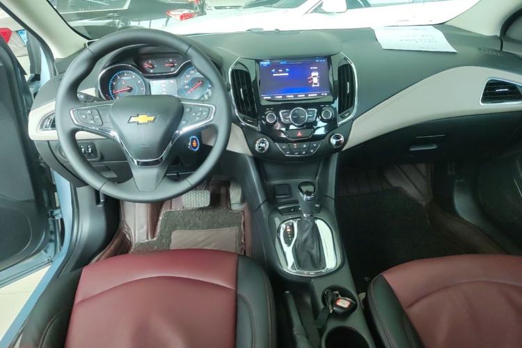 Used Chevrolet Cruze 2015 1.4T DCG Luxury Edition Center Console