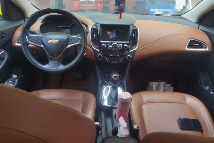 Used Chevrolet Cruze 2015 1.4T DCG Flagship Edition Center Console