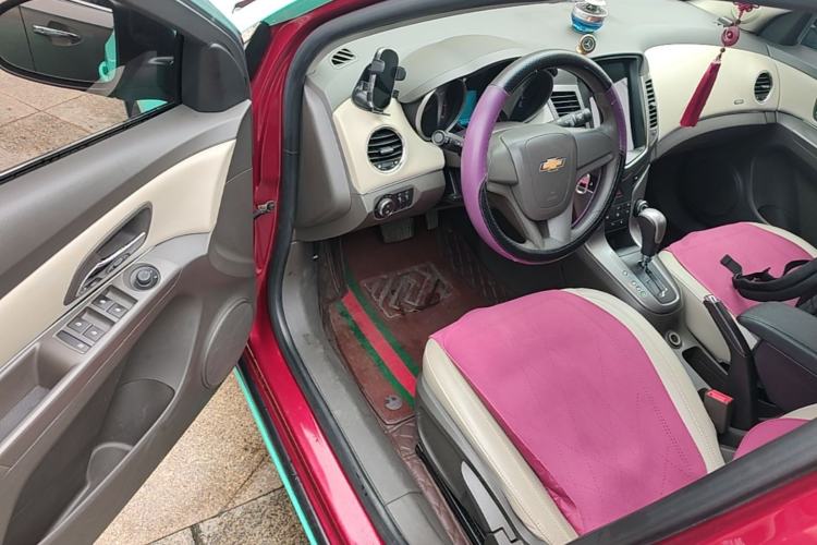 Used Chevrolet Cruze 2015 1.5L Classic SE AT Driver Seat