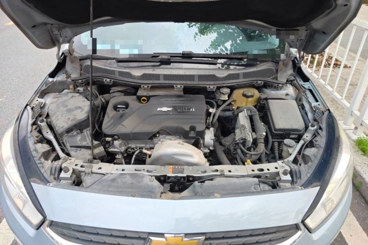 Used Chevrolet Cruze 2015 1.5L Automatic Fashion Navigation Edition Engine Bay