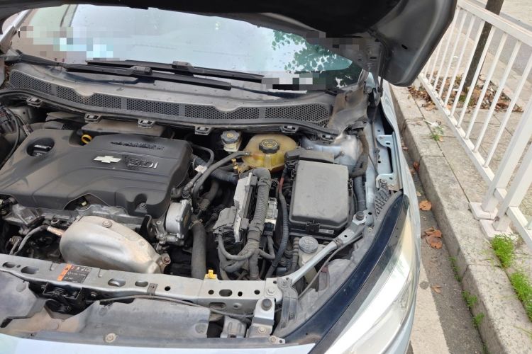 Used Chevrolet Cruze 2015 1.5L Automatic Fashion Navigation Edition Engine Bay Left