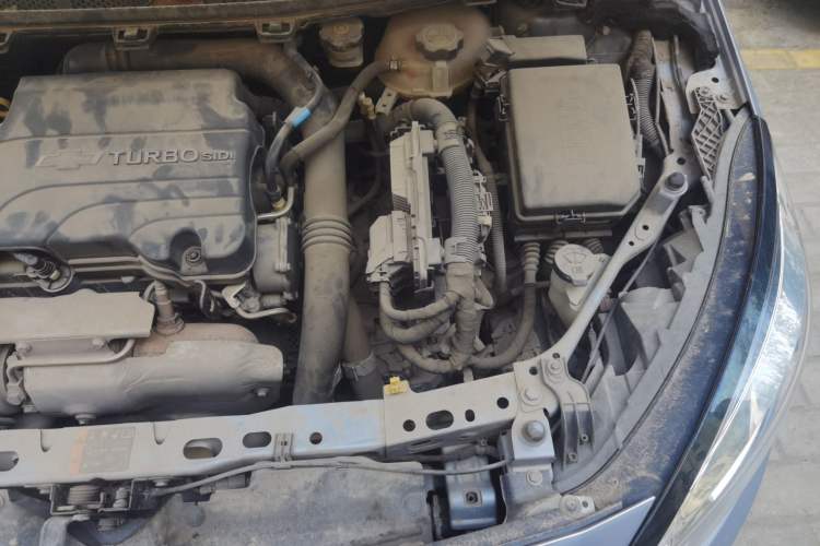Used Chevrolet Cruze 2015 1.4T DCG Flagship Edition Engine Bay Left