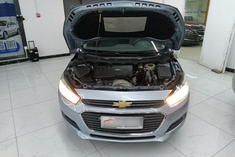 Used Chevrolet Cruze 2015 1.5L Automatic Fashion Navigation Edition Engine Bay