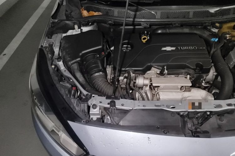 Used Chevrolet Cruze 2015 1.4T DCG Flagship Edition Engine Bay Right