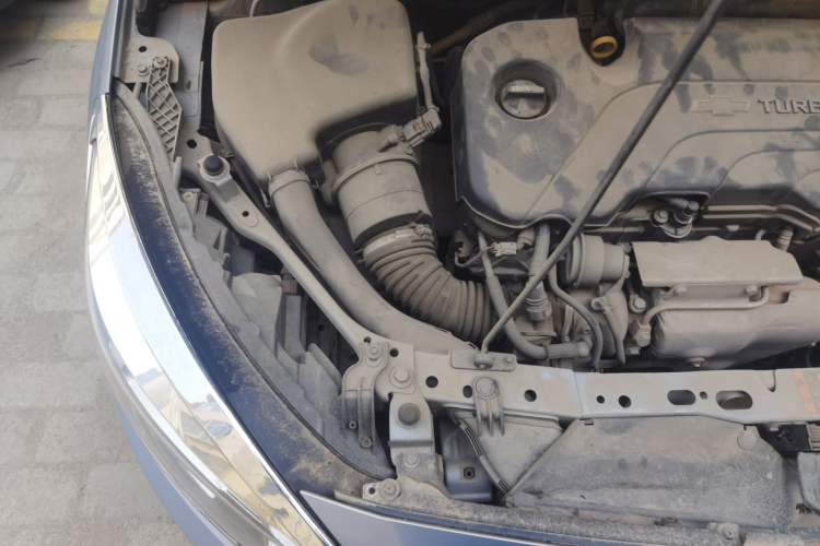 Used Chevrolet Cruze 2015 1.4T DCG Flagship Edition Engine Bay Right