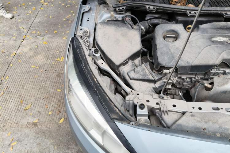Used Chevrolet Cruze 2015 1.5L Automatic Luxury Edition Engine Bay Right