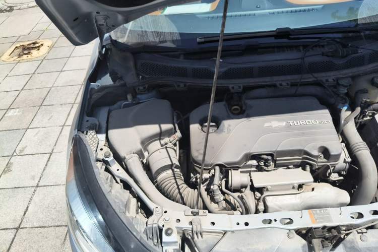 Used Chevrolet Cruze 2015 1.4T DCG Flagship Edition Engine Bay Right