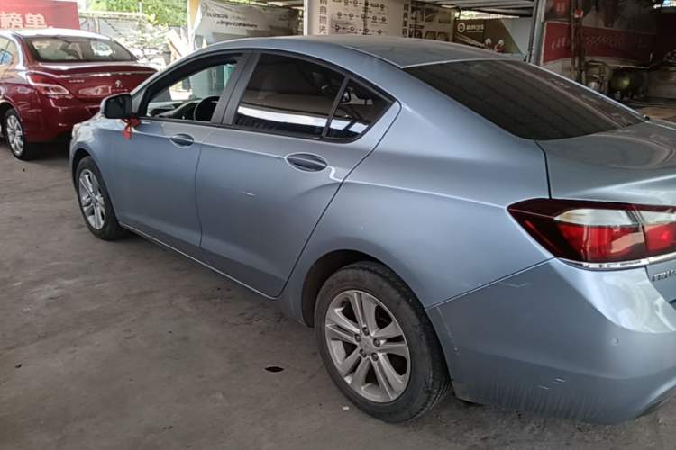 Used Chevrolet Cruze 2015 1.5L Automatic Luxury Edition Exterior 2