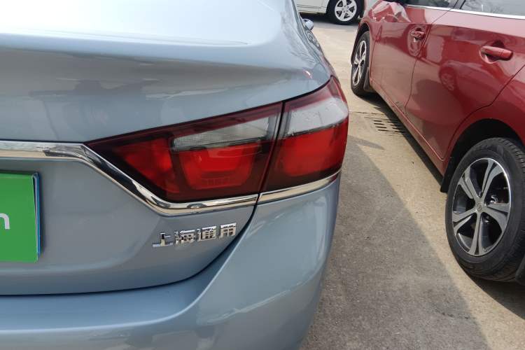 Used Chevrolet Cruze 2015 1.5L Automatic Luxury Edition Exterior 3