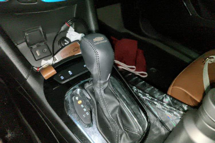 Used Chevrolet Cruze 2015 1.4T DCG Flagship Edition Gear Lever