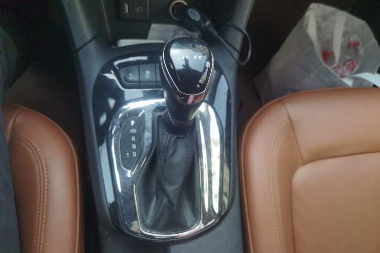 Used Chevrolet Cruze 2015 1.4T DCG Flagship Edition Gear Lever