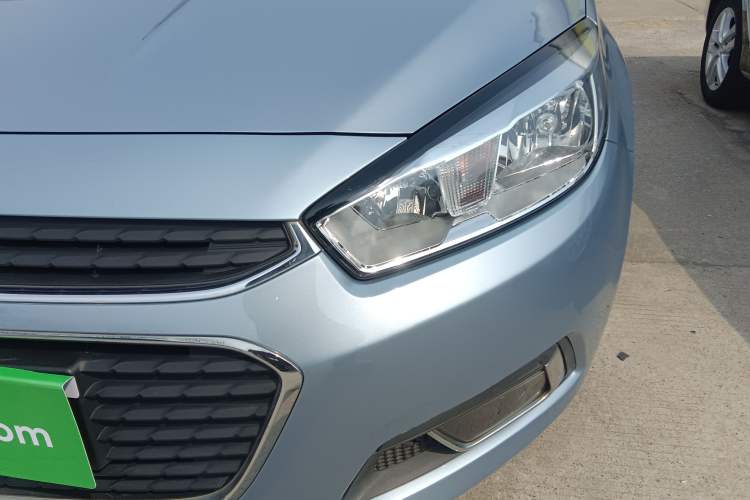 Used Chevrolet Cruze 2015 1.5L Automatic Luxury Edition Left Front Headlight