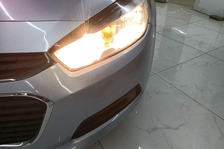 Used Chevrolet Cruze 2015 1.5L Automatic Fashion Navigation Edition Left Front Headlight