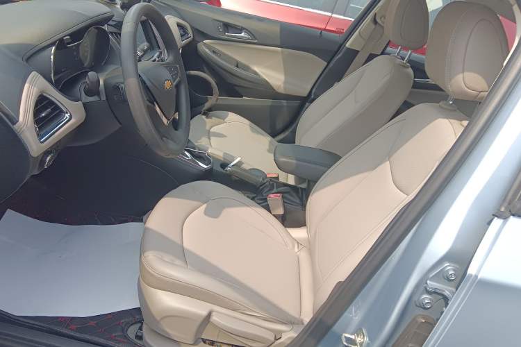 Used Chevrolet Cruze 2015 1.5L Automatic Luxury Edition Left Front Seat