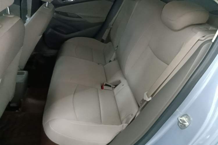 Used Chevrolet Cruze 2015 1.5L Automatic Fashion Navigation Edition Left Rear Seat