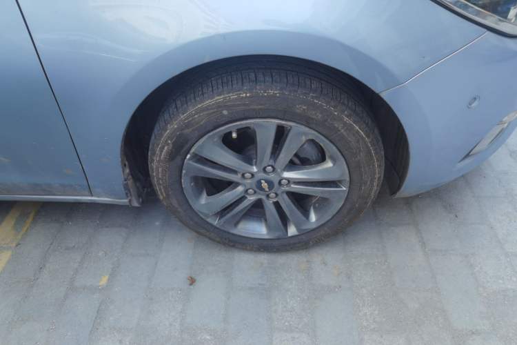 Used Chevrolet Cruze 2015 1.4T DCG Flagship Edition Right Front Wheel Hub