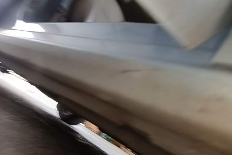 Used Chevrolet Cruze 2015 1.5L Automatic Luxury Edition Right Side Sill