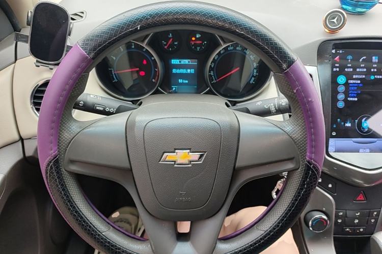 Used Chevrolet Cruze 2015 1.5L Classic SE AT Steering Wheel