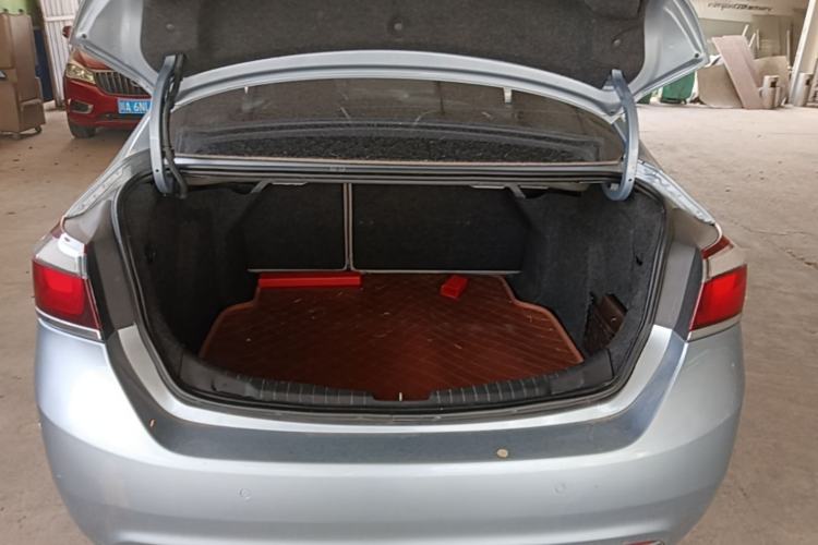 Used Chevrolet Cruze 2015 1.5L Automatic Luxury Edition Trunk