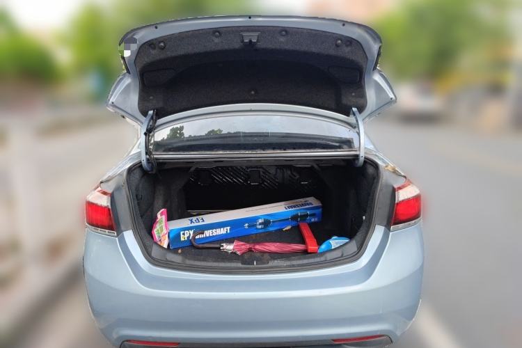 Used Chevrolet Cruze 2015 1.5L Automatic Fashion Navigation Edition Trunk