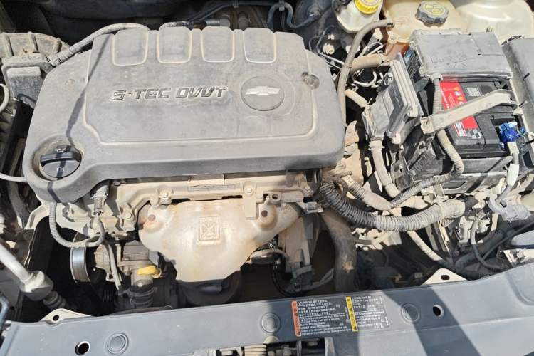 Used Chevrolet Cruze 2015 1.5L Classic SL MT Engine Bay