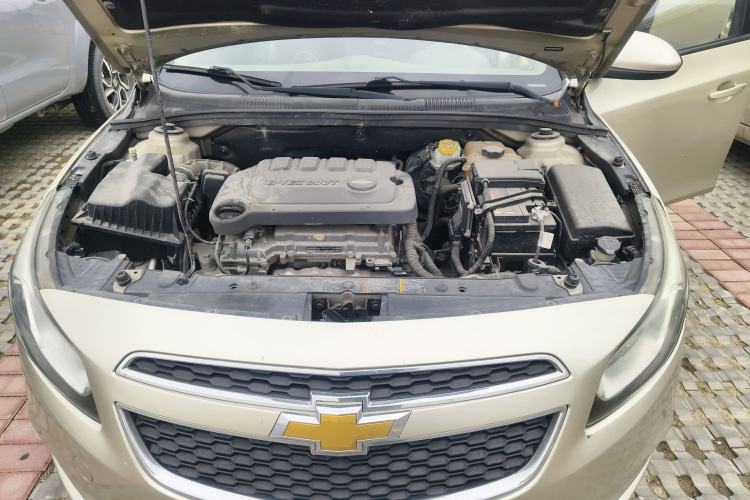 Used Chevrolet Cruze 2015 1.5L Classic SL MT Engine Bay