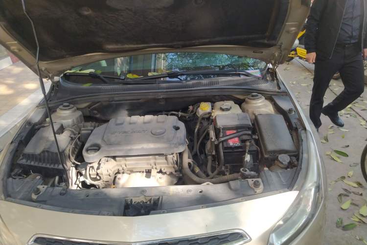 Used Chevrolet Cruze 2015 1.5L Classic SE AT Engine Bay Left