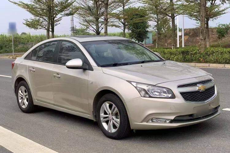 Used Chevrolet Cruze 2015 1.5L Classic SE AT Exterior 2