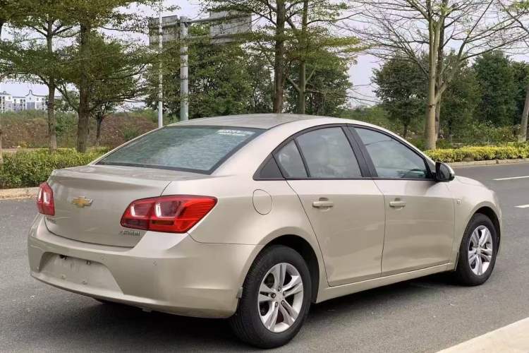 Used Chevrolet Cruze 2015 1.5L Classic SE AT Exterior 6