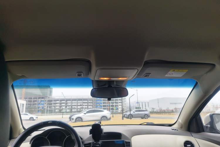 Used Chevrolet Cruze 2015 1.5L Classic SL MT Headliner