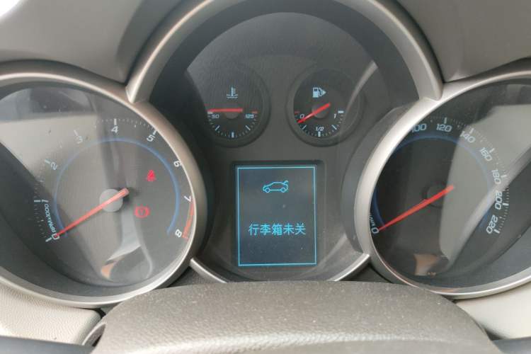 Used Chevrolet Cruze 2015 1.5L Classic SL MT Instrument Cluster