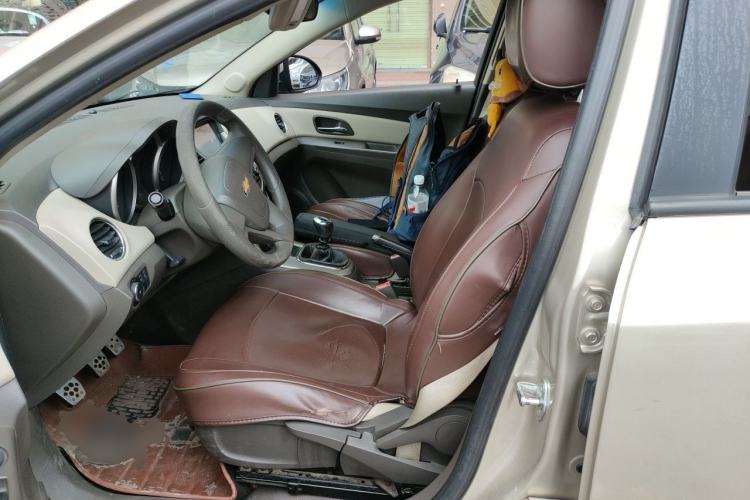 Used Chevrolet Cruze 2015 1.5L Classic SL MT Left Front Seat