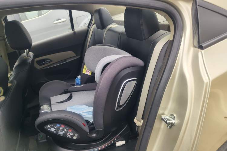 Used Chevrolet Cruze 2015 1.5L Classic SL MT Left Rear Seat