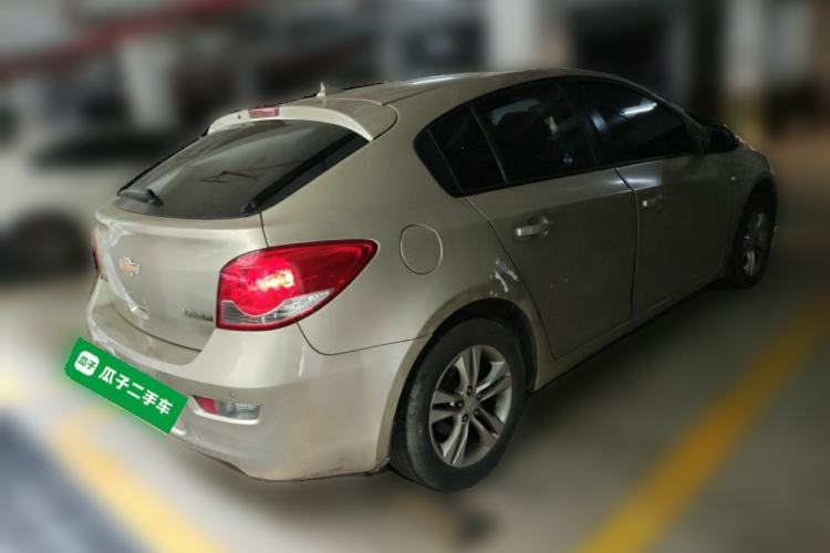 Used Chevrolet Cruze 2015 Hatchback 1.6L Automatic Comfort Edition Rear Right 45 Deg
