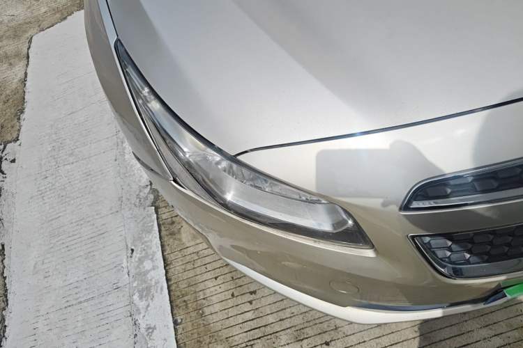 Used Chevrolet Cruze 2015 1.5L Classic SL MT Right Front Headlight