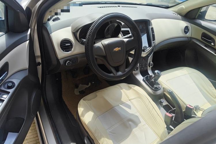 Used Chevrolet Cruze 2015 1.5L Classic SL MT Steering Wheel