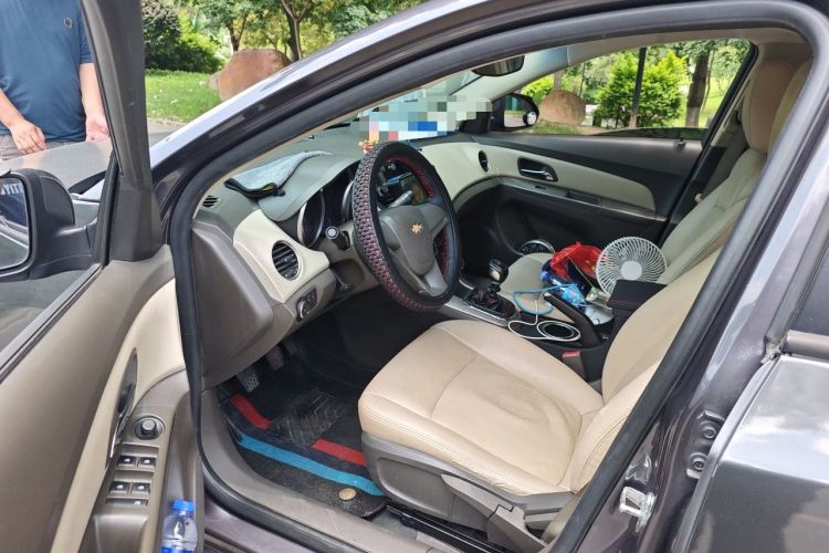 Used Chevrolet Cruze 2015 1.5L Classic SL MT Driver Seat