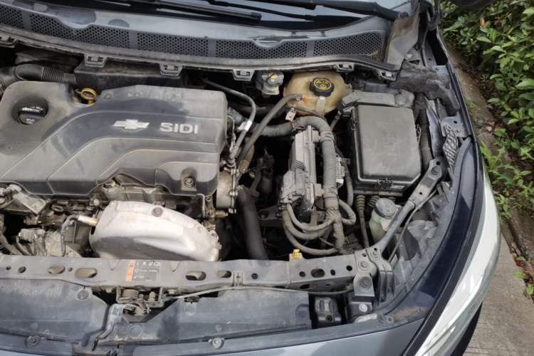 Used Chevrolet Cruze 2015 1.5L Manual Elite Edition Engine Bay Left