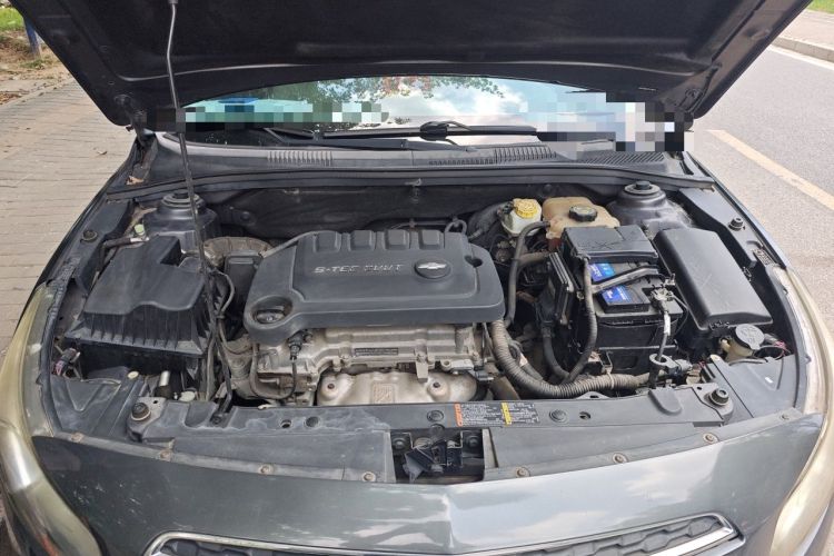 Used Chevrolet Cruze 2015 1.5L Classic SL MT Engine Bay