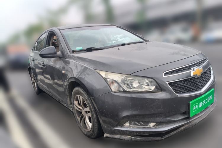 Used Chevrolet Cruze 2015 1.5L Classic SE AT Front Right 45 Deg