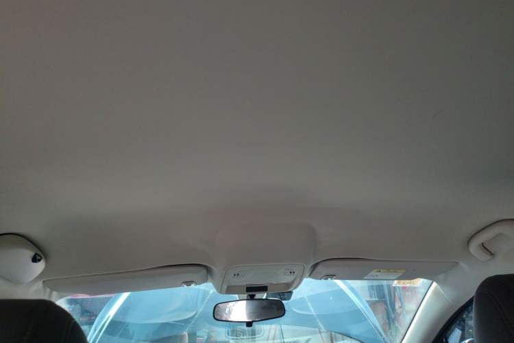 Used Chevrolet Cruze 2015 1.5L Automatic Fashion Navigation Edition Headliner