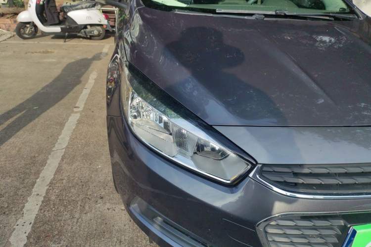 Used Chevrolet Cruze 2015 1.5L Automatic Fashion Navigation Edition Right Front Headlight
