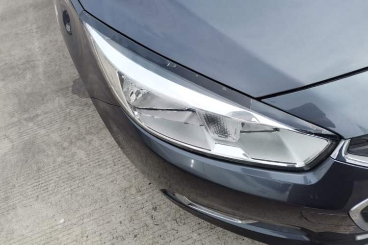 Used Chevrolet Cruze 2015 1.5L Manual Elite Edition Right Front Headlight