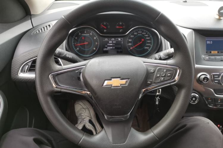 Used Chevrolet Cruze 2015 1.5L Manual Elite Edition Steering Wheel
